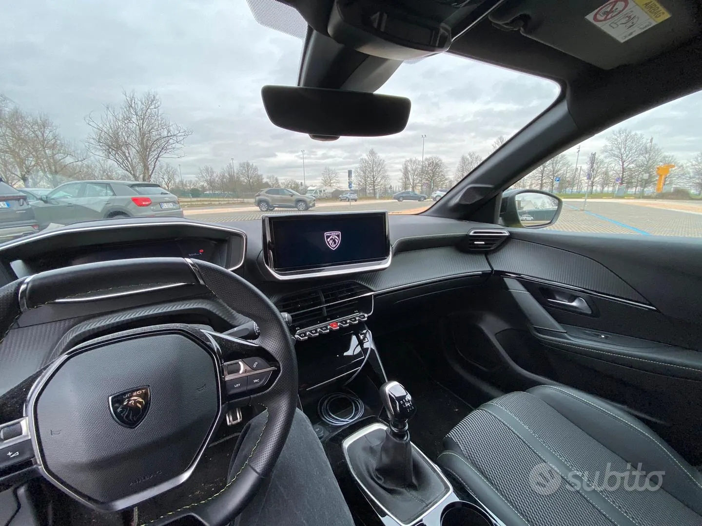 Peugeot 208 2024 photo 4