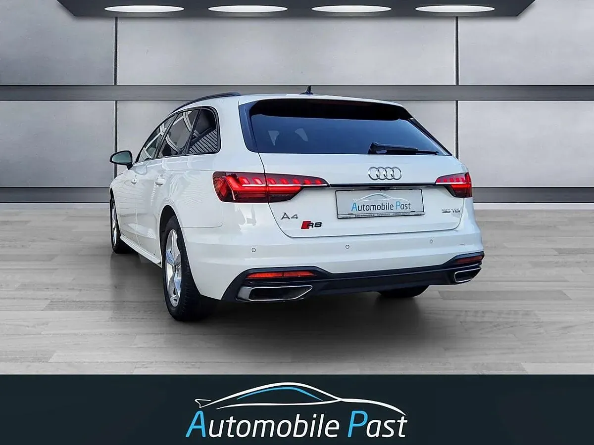 Audi A4 2022 photo 2