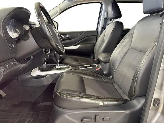 Nissan Navara 2019 photo 2