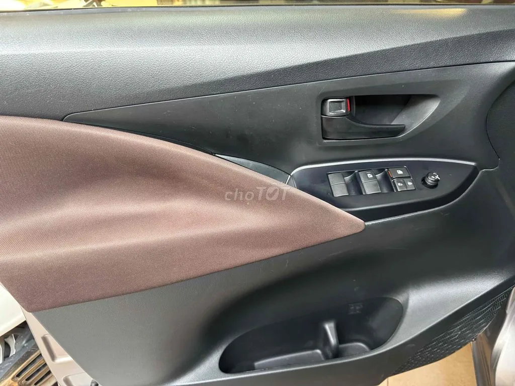 Toyota Innova 2022 photo 3