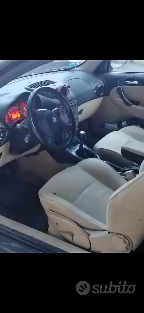 Alfa Romeo 147 2005 photo 3