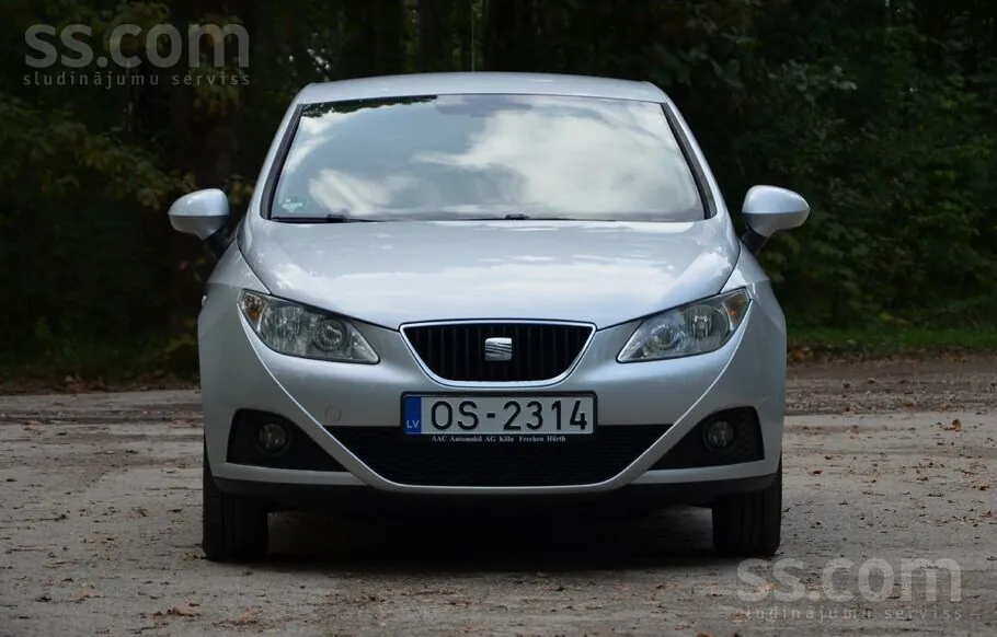 Seat Ibiza 2012 photo 2