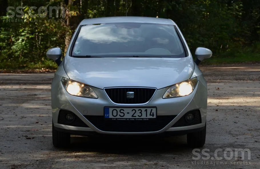 Seat Ibiza 2012 photo 3