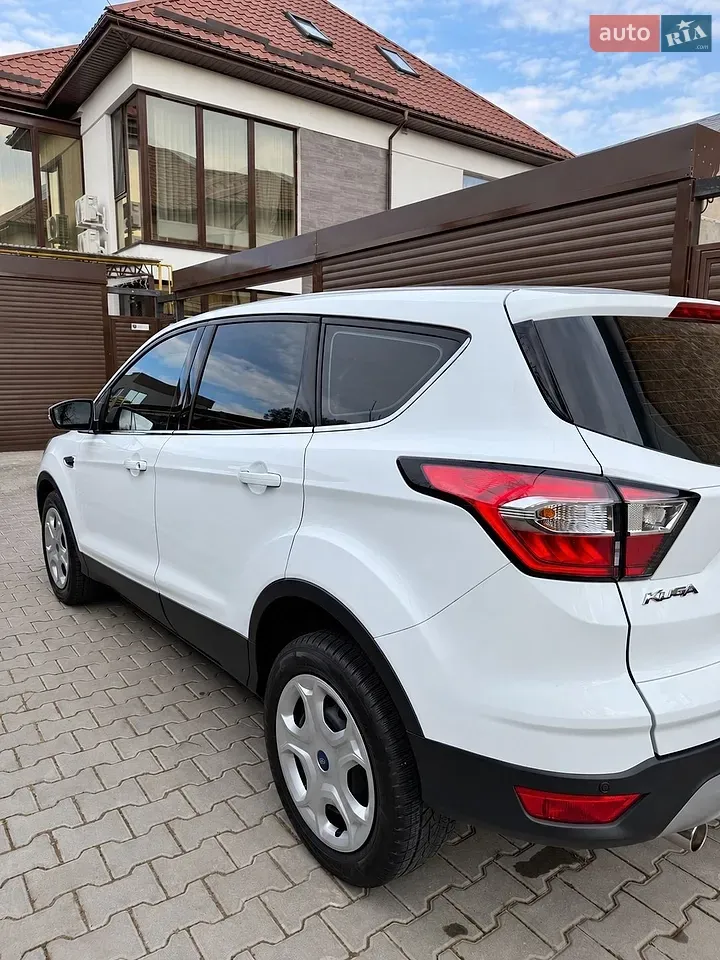 Ford Kuga 2018 photo 3