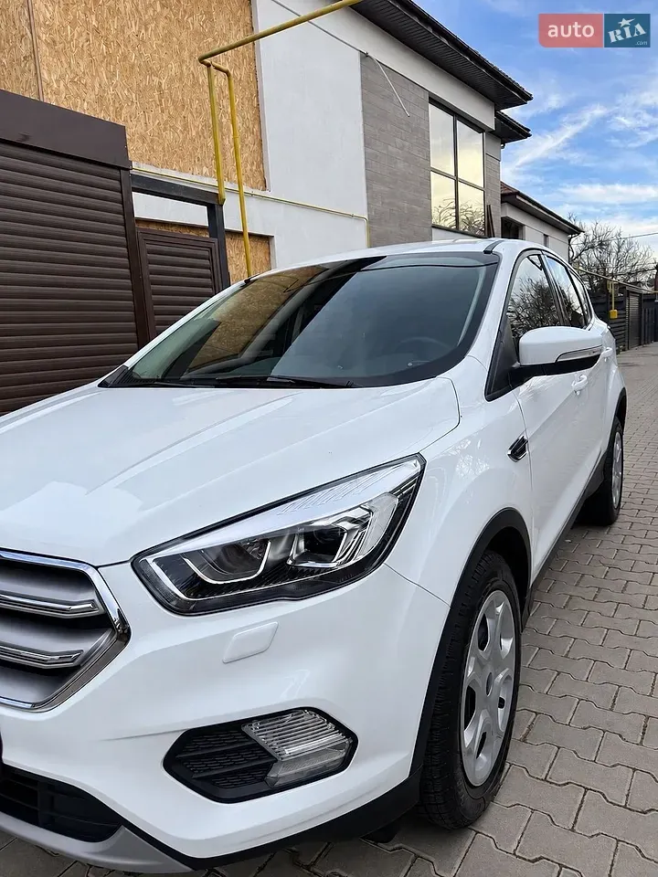 Ford Kuga 2018 photo 2