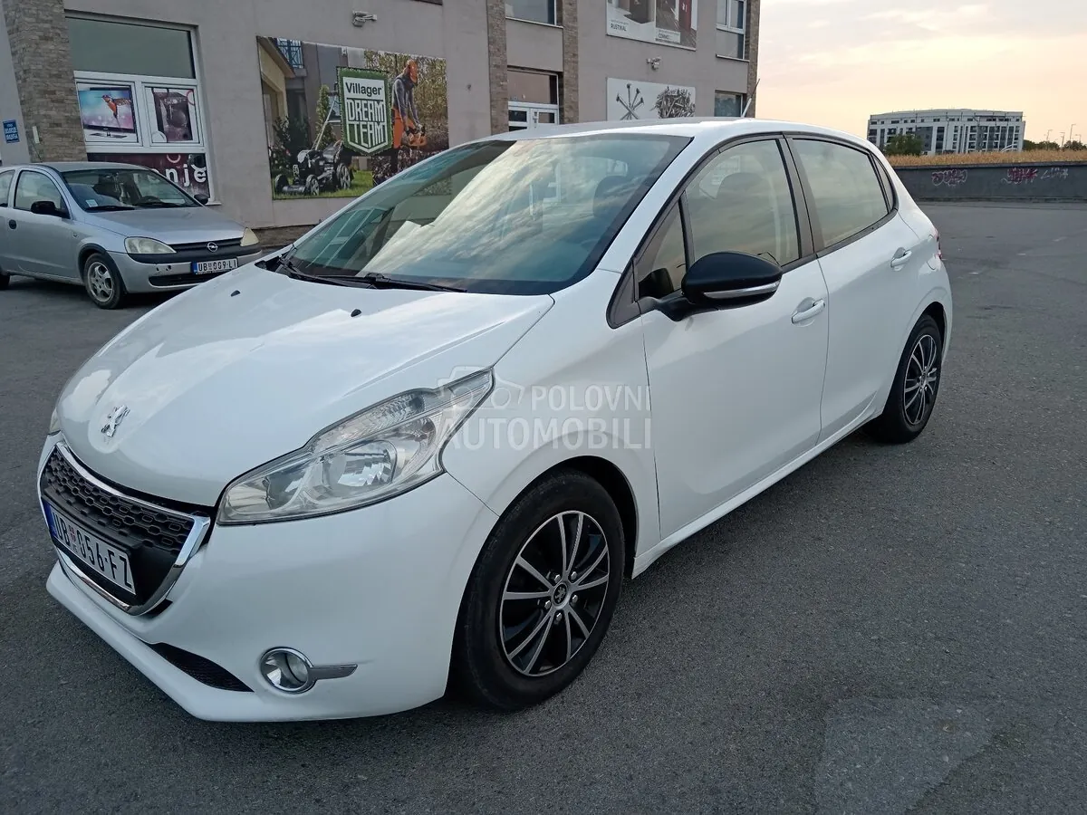 Peugeot 208