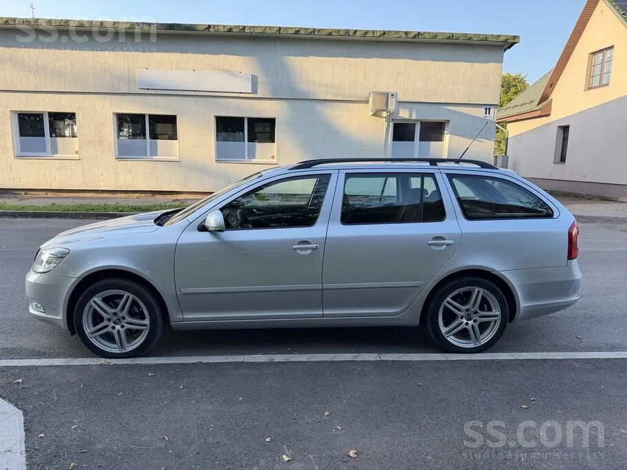 Skoda Octavia 2010 photo 3