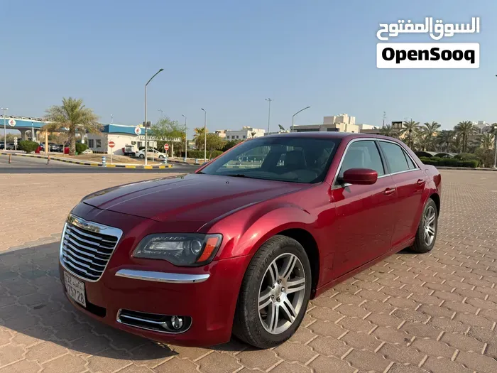 Chrysler 300 2013 photo 2