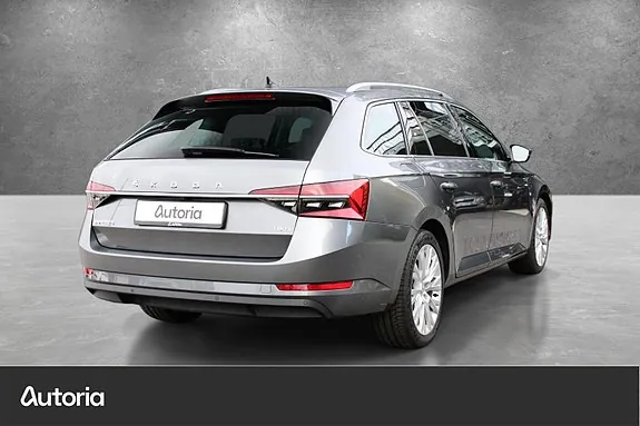 Skoda Superb 2022 photo 2