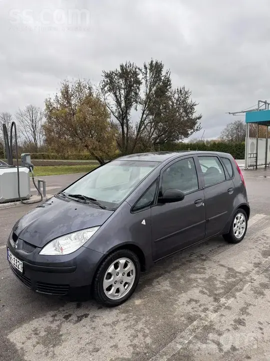 Mitsubishi Colt 2004 photo 3