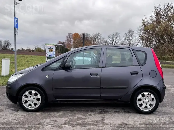 Mitsubishi Colt 2004 photo 4