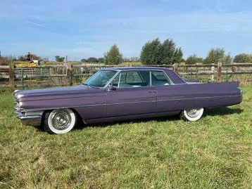 Cadillac Coupe De Ville 1963 photo 2