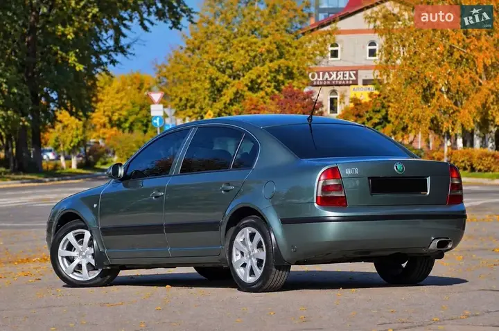 Skoda Superb 2008 photo 3