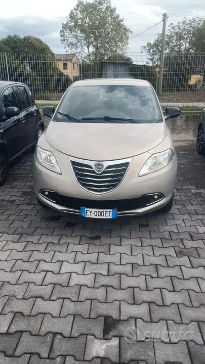 Lancia Ypsilon 2014 photo 3