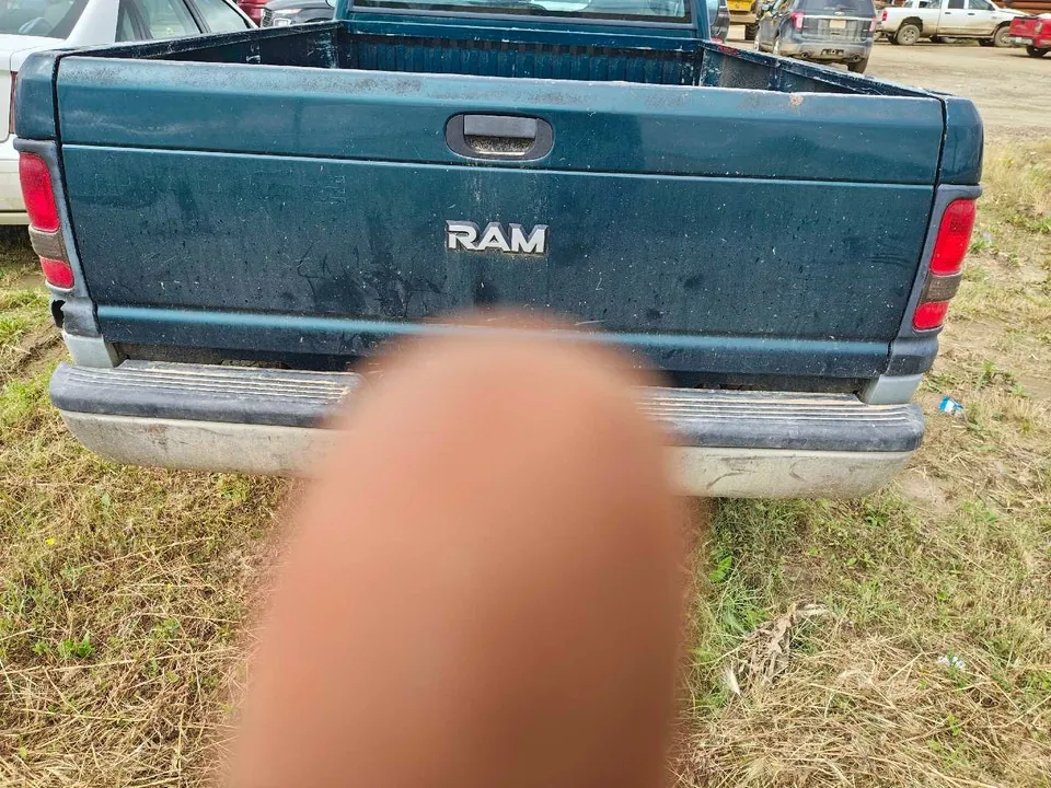 Dodge Ram 1500 1997 photo 3