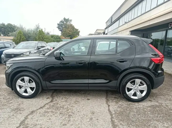 Volvo Xc40 2022 photo 2
