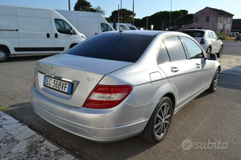 Mercedes-Benz C-Class 2010 photo 4