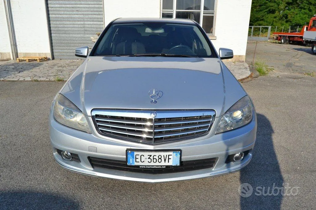 Mercedes-Benz C-Class 2010 photo 2
