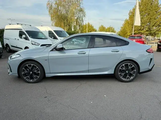 BMW 2 Series 2025 photo 2