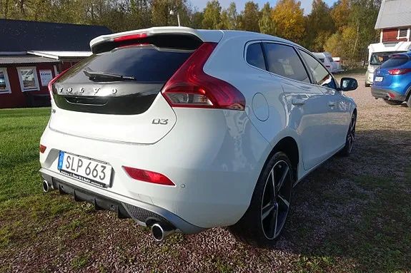 Volvo V40 2016 photo 3