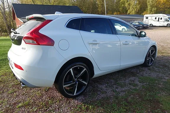 Volvo V40 2016 photo 5