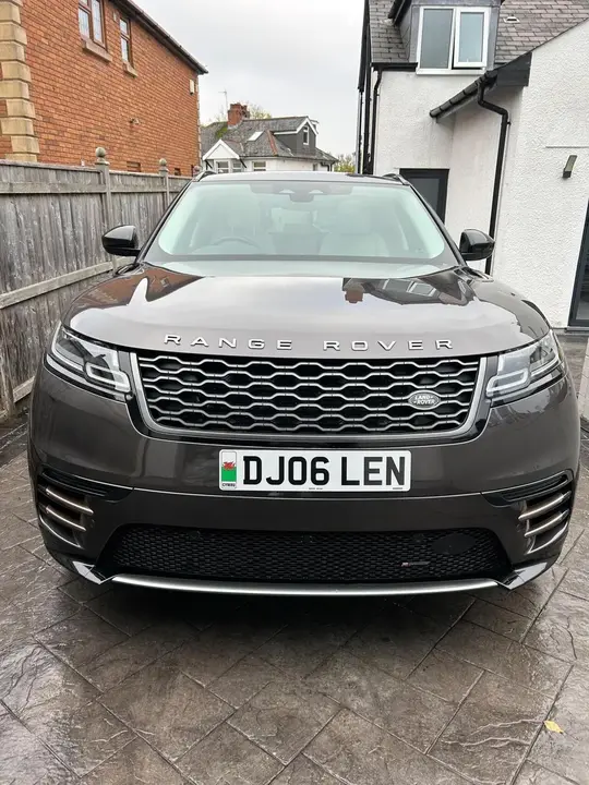 Land Rover Range Rover Velar 2023 photo 3