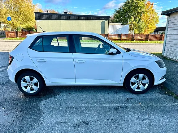 Skoda Fabia 2018 photo 3
