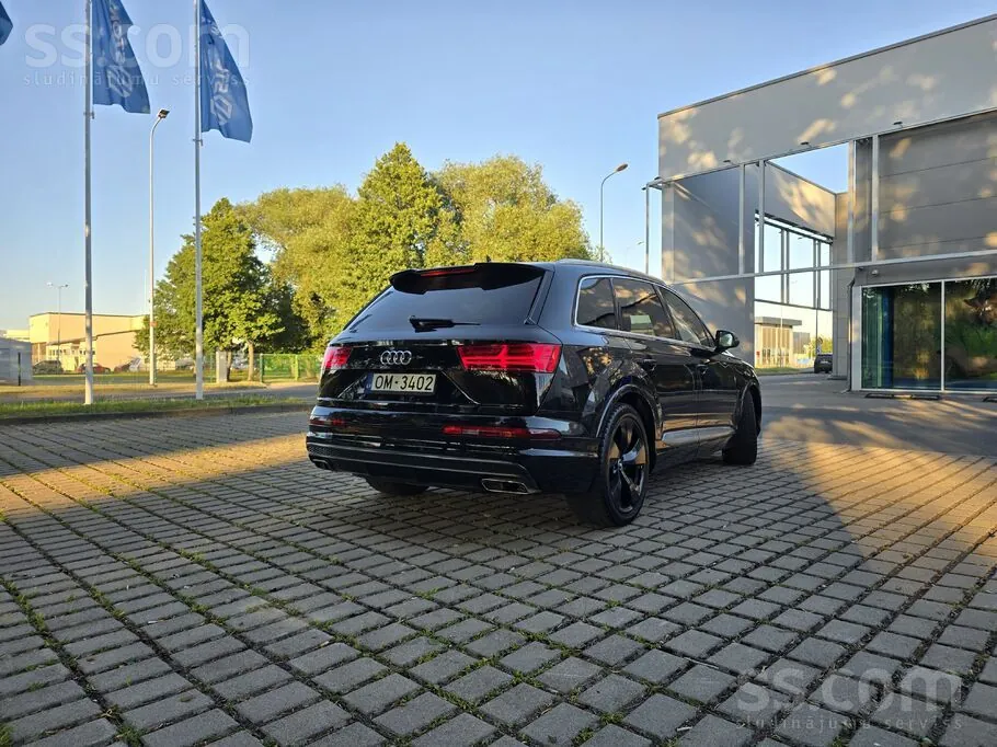 Audi Q7 2016 photo 4