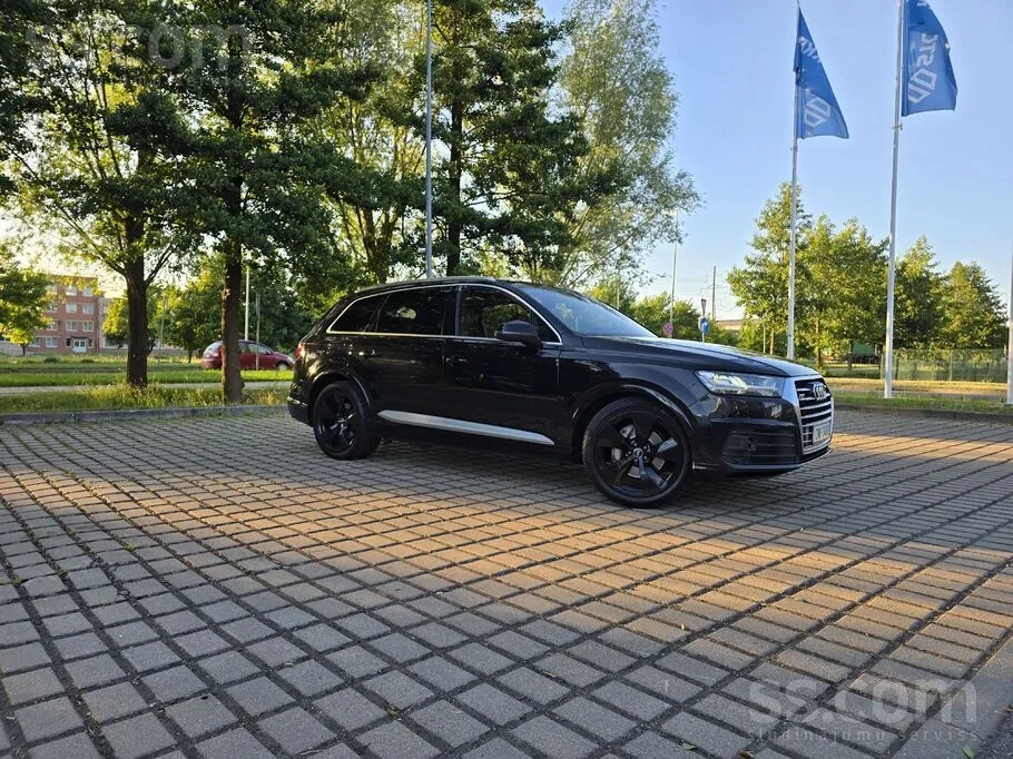 Audi Q7 2016 photo 2