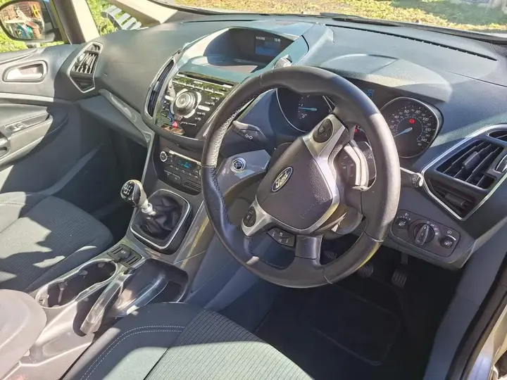 Ford C-Max 2012 photo 4
