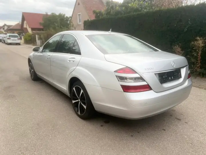 Mercedes-Benz S-Class 2006 photo 2