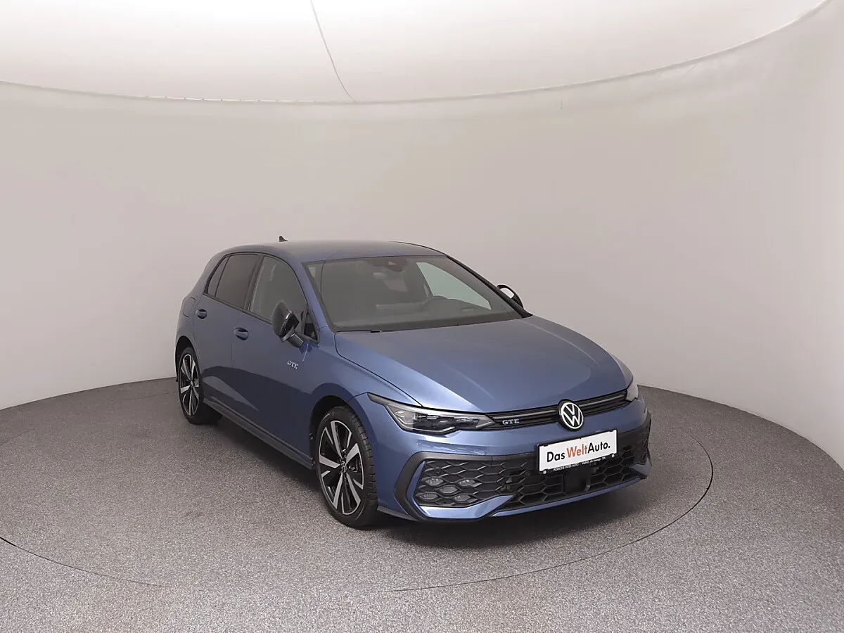 Volkswagen Golf 2025 photo 2
