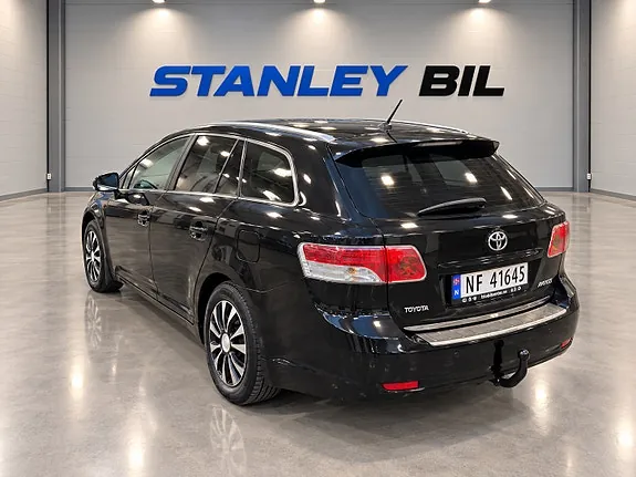 Toyota Avensis 2010 photo 5