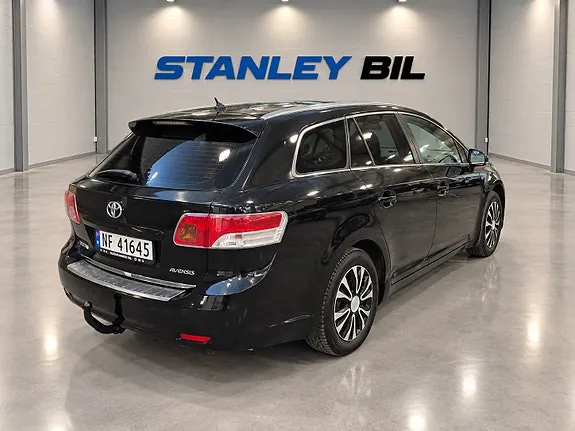 Toyota Avensis 2010 photo 4