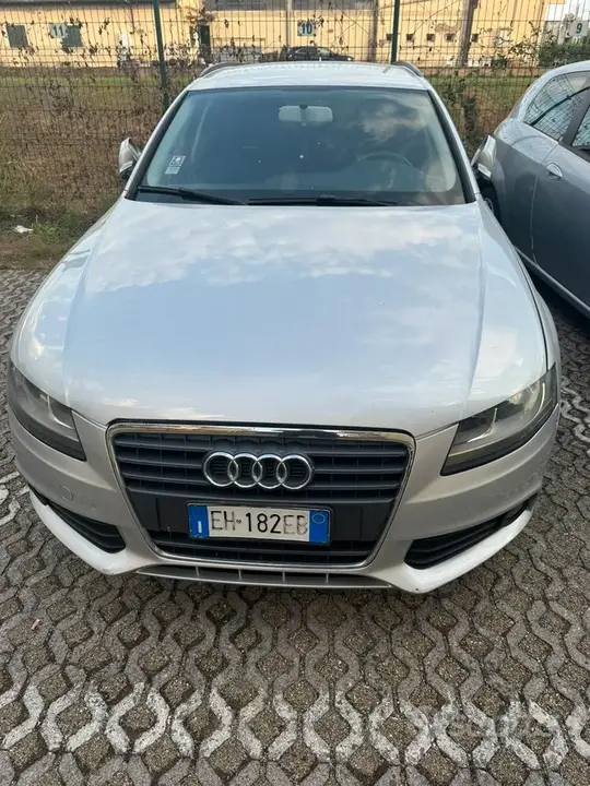Audi A4 2011 photo 5
