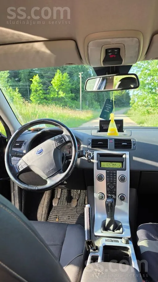 Volvo V50 2010 photo 4