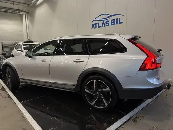 Volvo V90 Cross Country 2019 photo 4