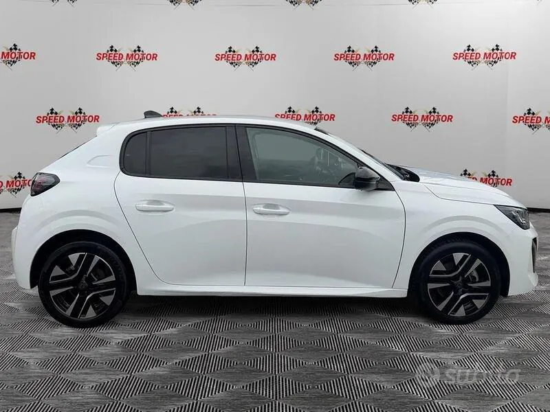Peugeot 208 2025 photo 3