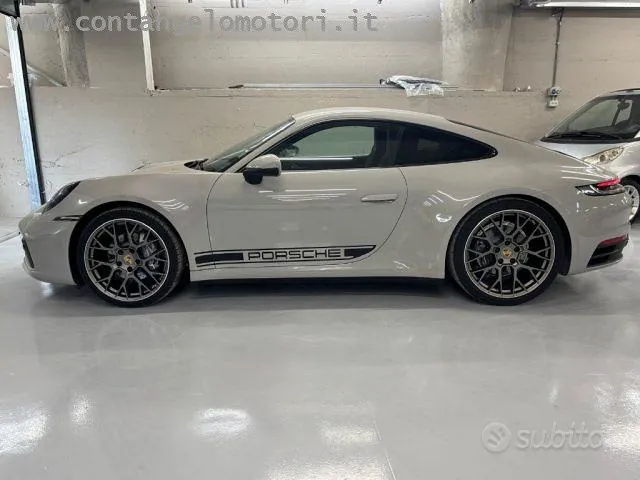 Porsche 911 Carrera 2020 photo 2