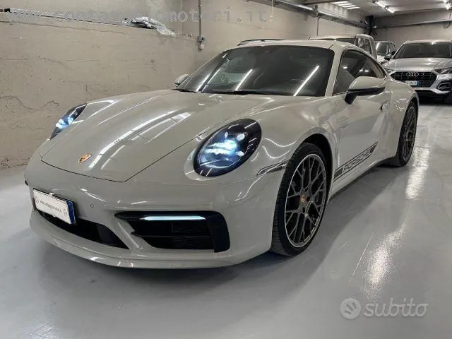 Porsche 911 Carrera