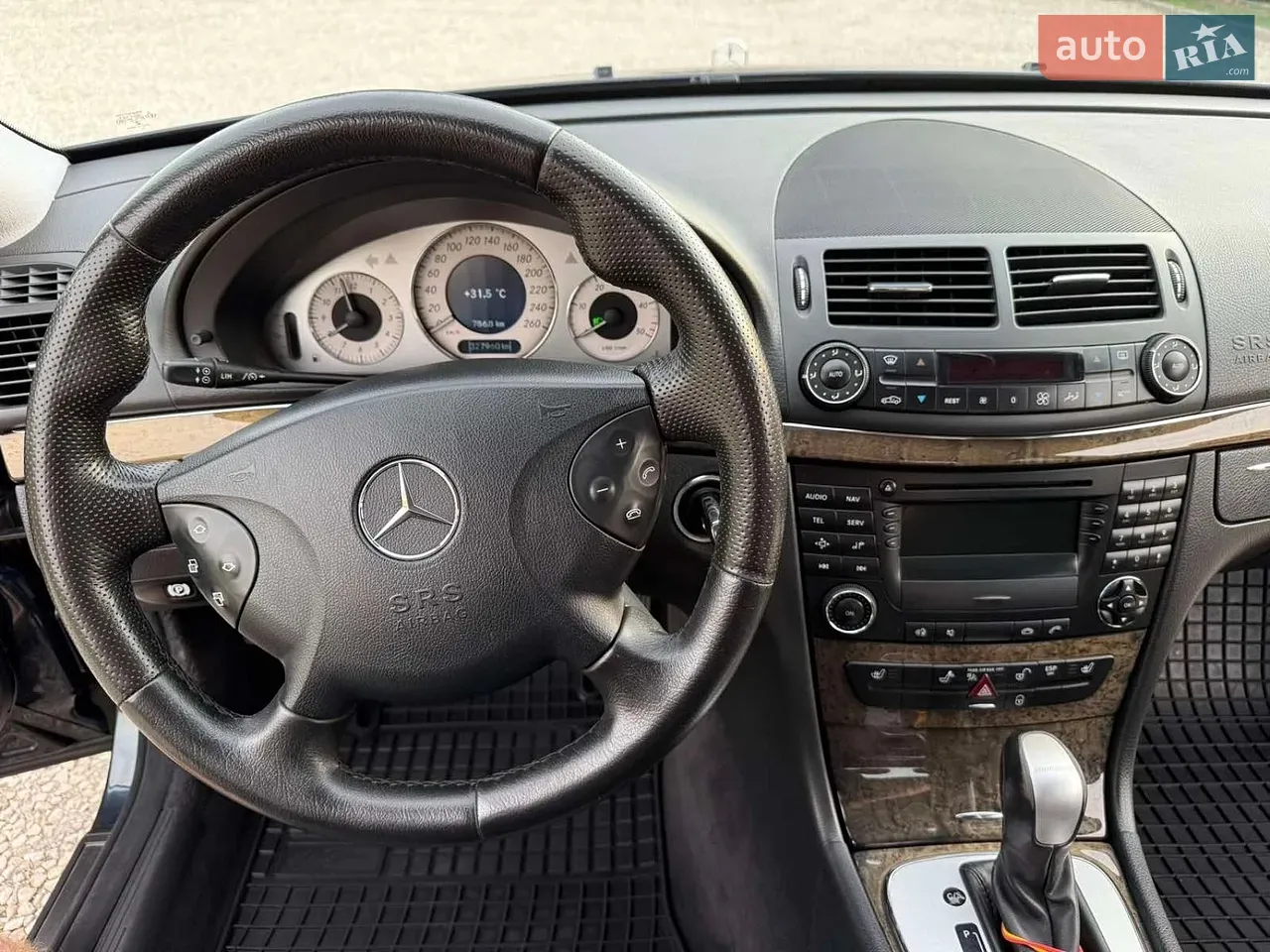 Mercedes-Benz E-Class 2005 photo 5