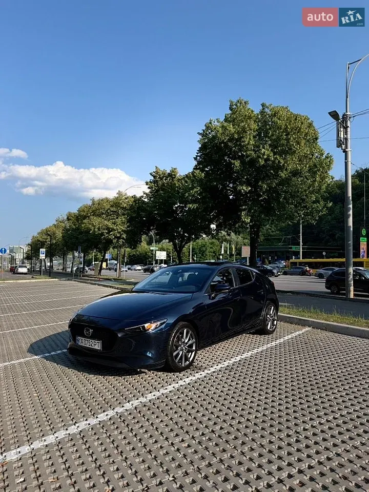 Mazda 3 2021 photo 2