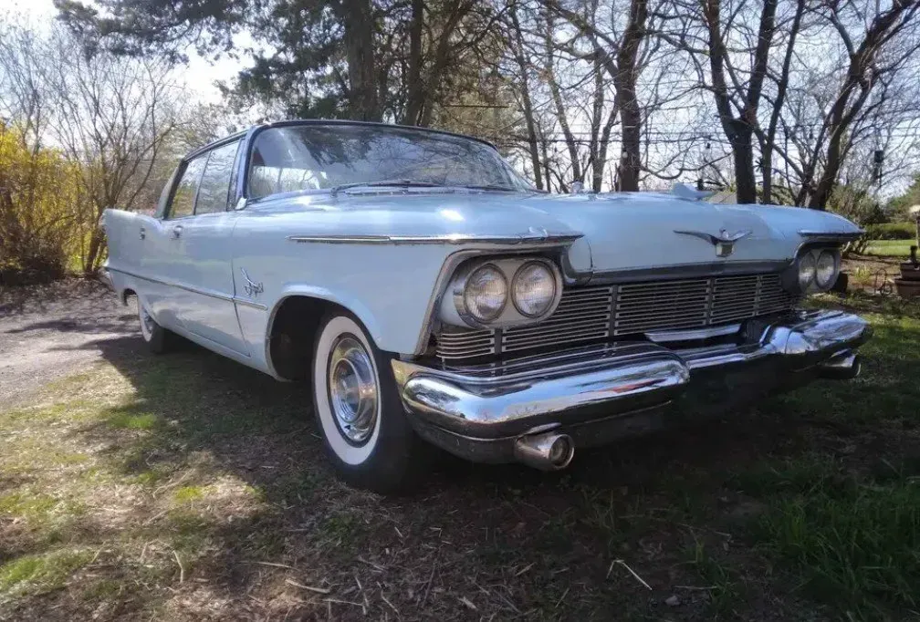 Chrysler Imperial 1958 photo 2