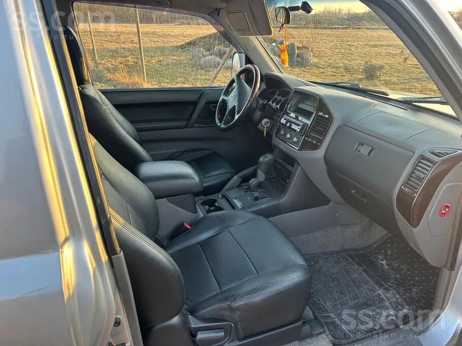 Mitsubishi Pajero 2002 photo 5