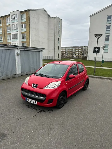 Peugeot 107 2010 photo 2