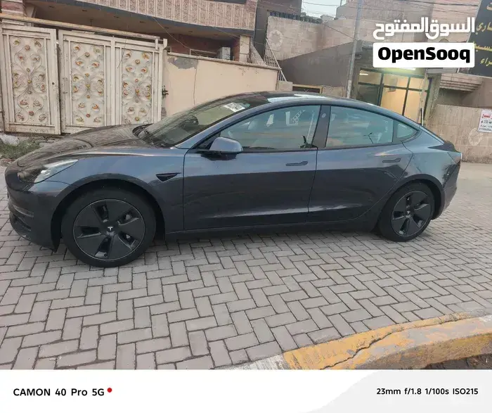 Tesla Model 3 2023 photo 2