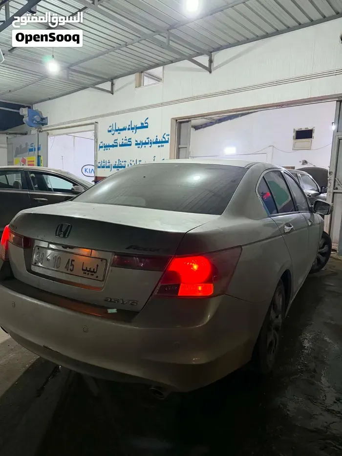 Honda Accord 2010 photo 2