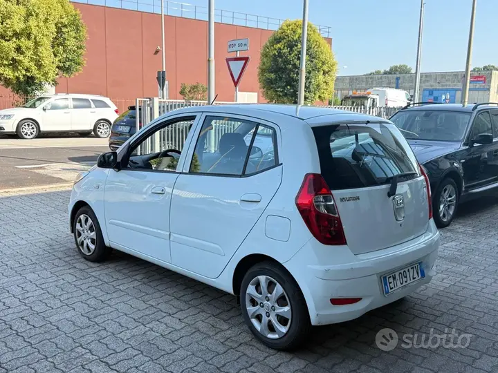 Hyundai I10 2012 photo 4