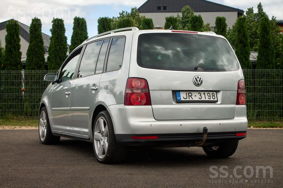 Volkswagen Touran 2007 photo 4