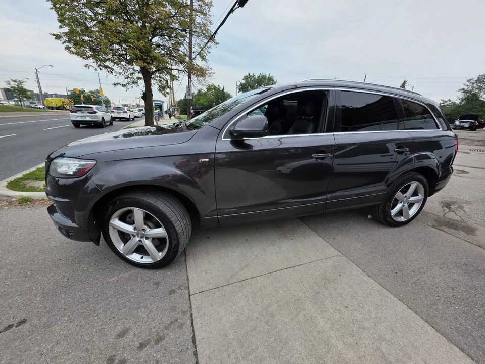 Audi Q7 2015 photo 2